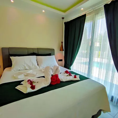 Mese - Kayakoy'de Jakuzili Balayi Villasi Belen (Fethiye)