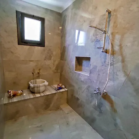 Mese - Kayakoy'de Jakuzili Balayi Villasi Villa